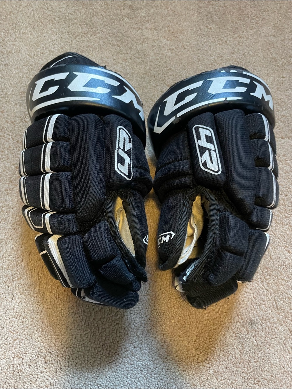 Youth 11” CCM Black and White 4R Hockey Gloves